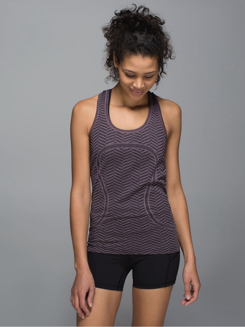 #18 Lululemon Run: Swiftly Tech Racerback Heathered Black Cherry Size 4